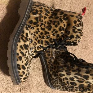 Women’s leopard boots